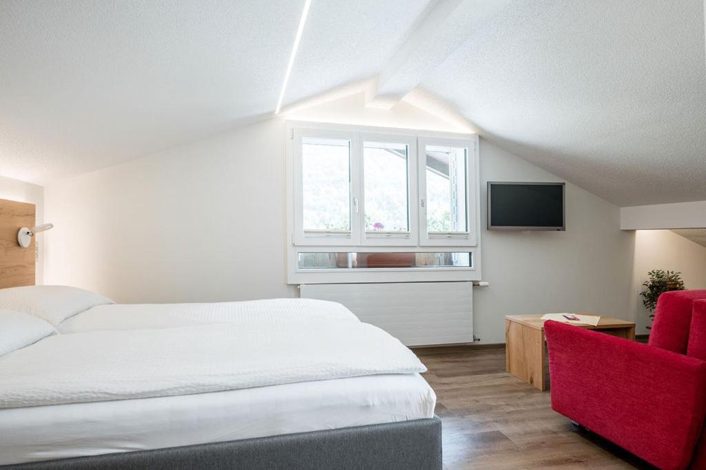 Hotel Zur Traube Brigerbad Exterior photo